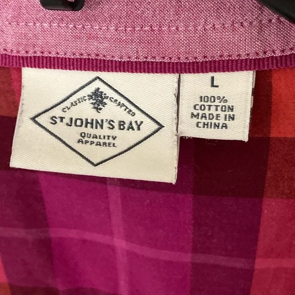 Woman’s over top - Picture 2 of 2